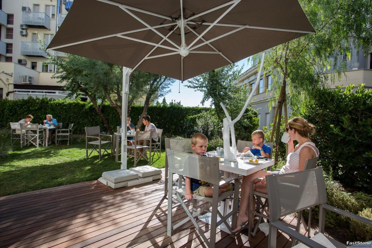 Hotel Solemare Milano Marittima Kültér fotó